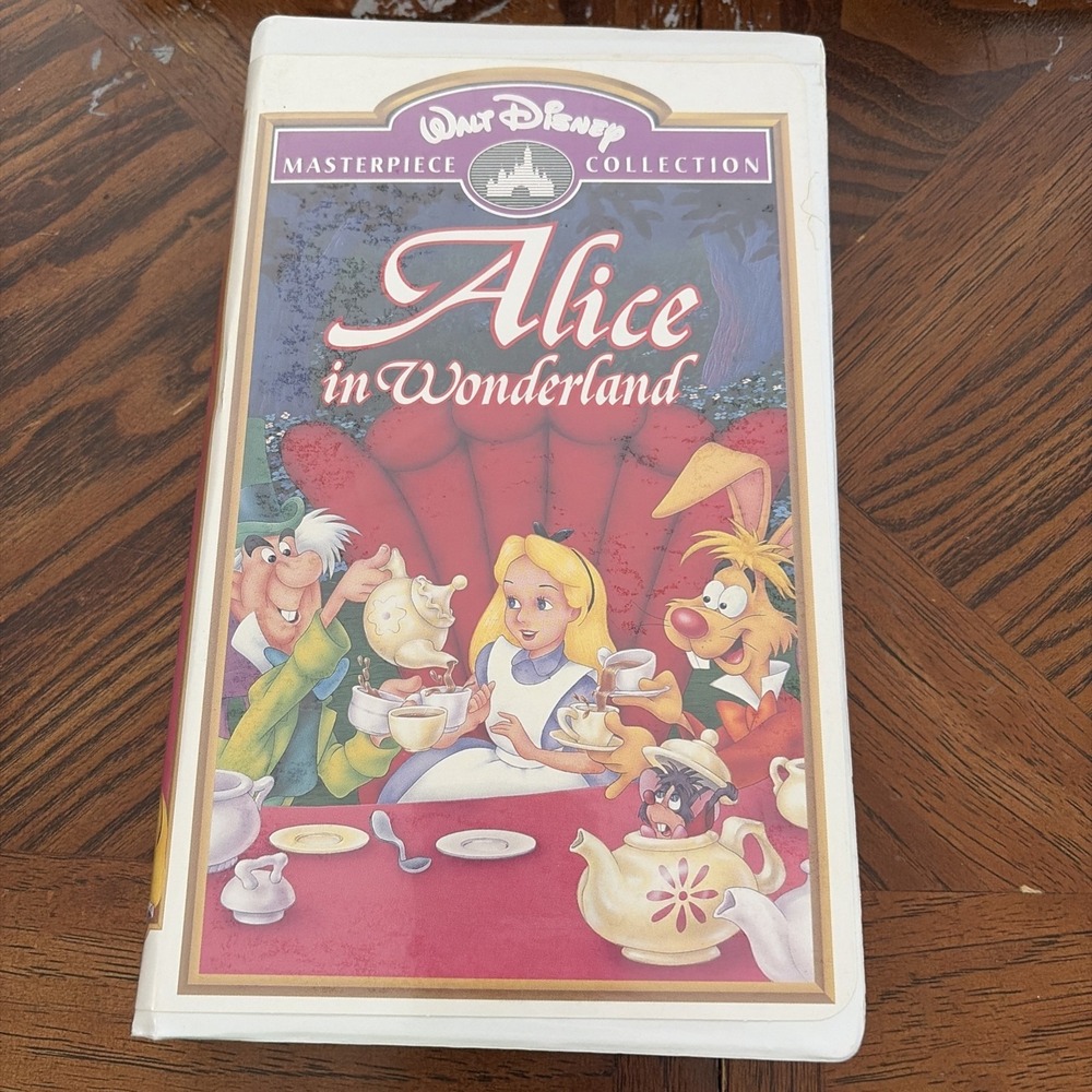 Alice in Wonderland Disney Clamshell Masterpiece Collection
